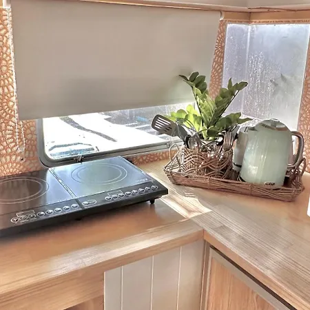 Mornington Peninsula Retro Caravans Rye Room photo