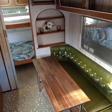 Mornington Peninsula Retro Caravans Rye Room photo