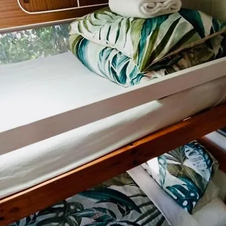 Mornington Peninsula Retro Caravans Rye Room photo