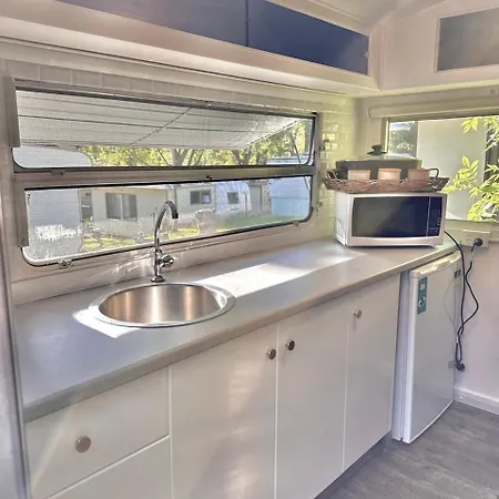 Mornington Peninsula Retro Caravans Rye Room photo