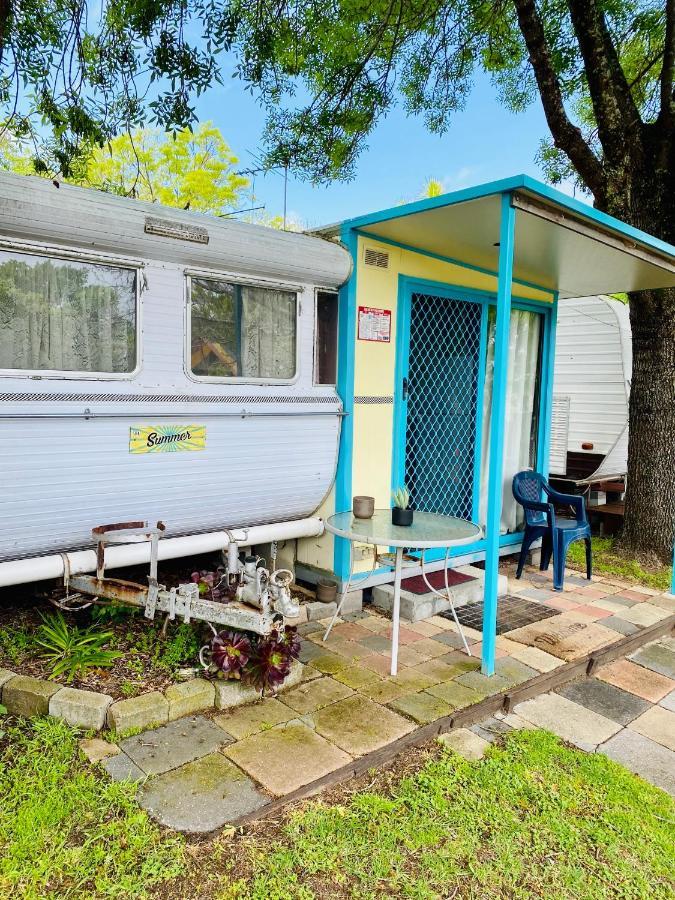 Mornington Peninsula Retro Caravans *