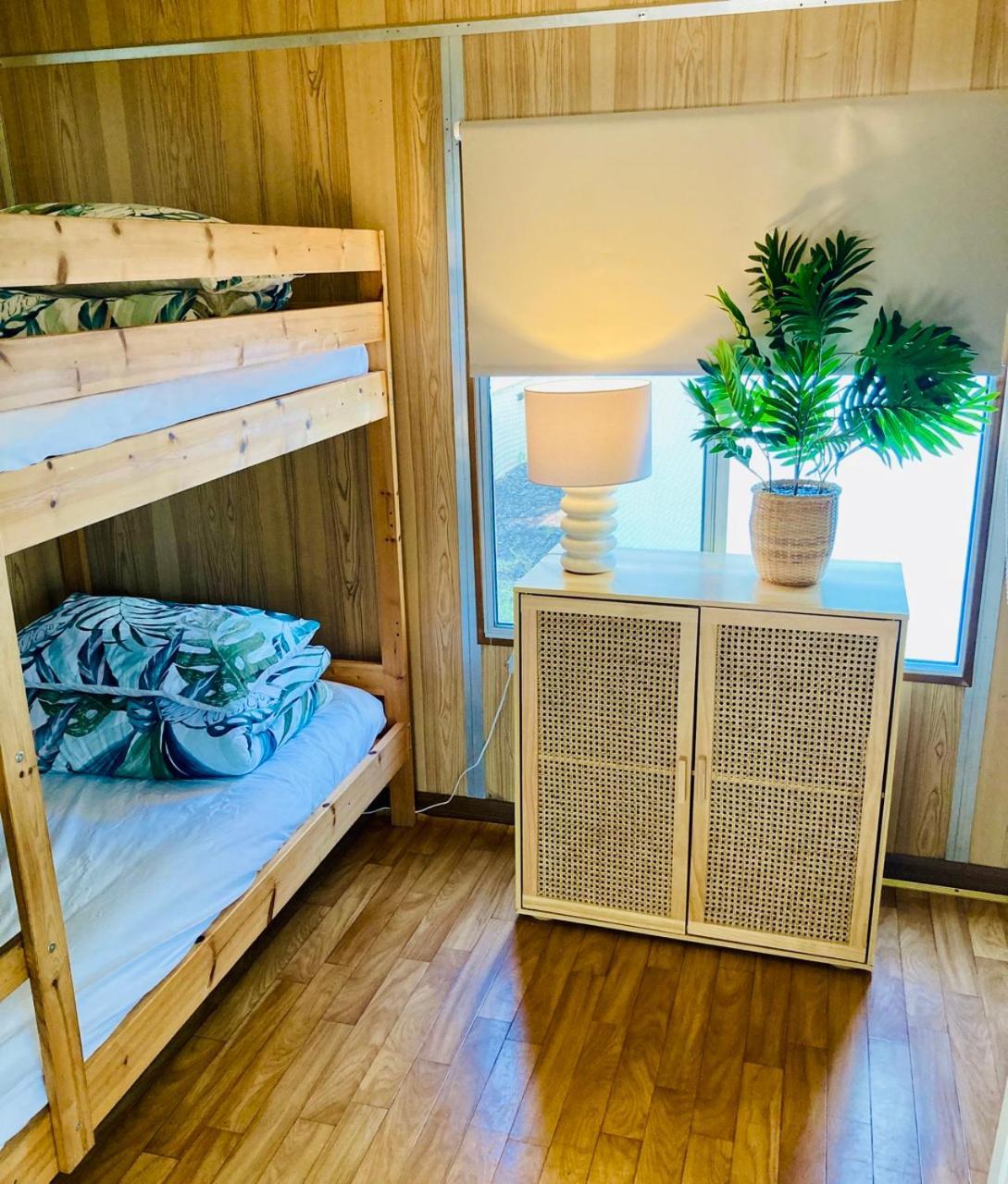 Mornington Peninsula Retro Caravans Holiday park *