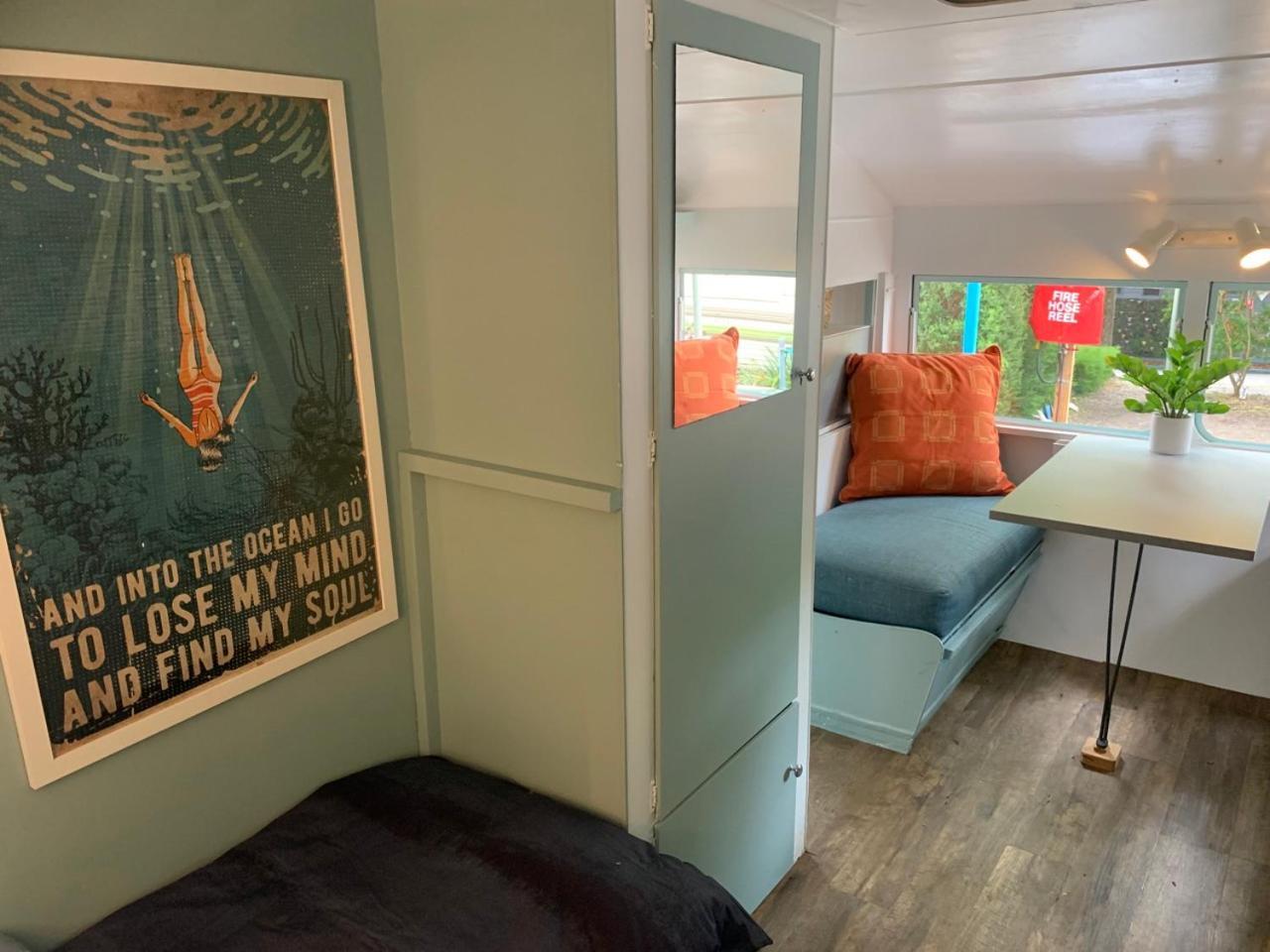 Mornington Peninsula Retro Caravans Holiday park *