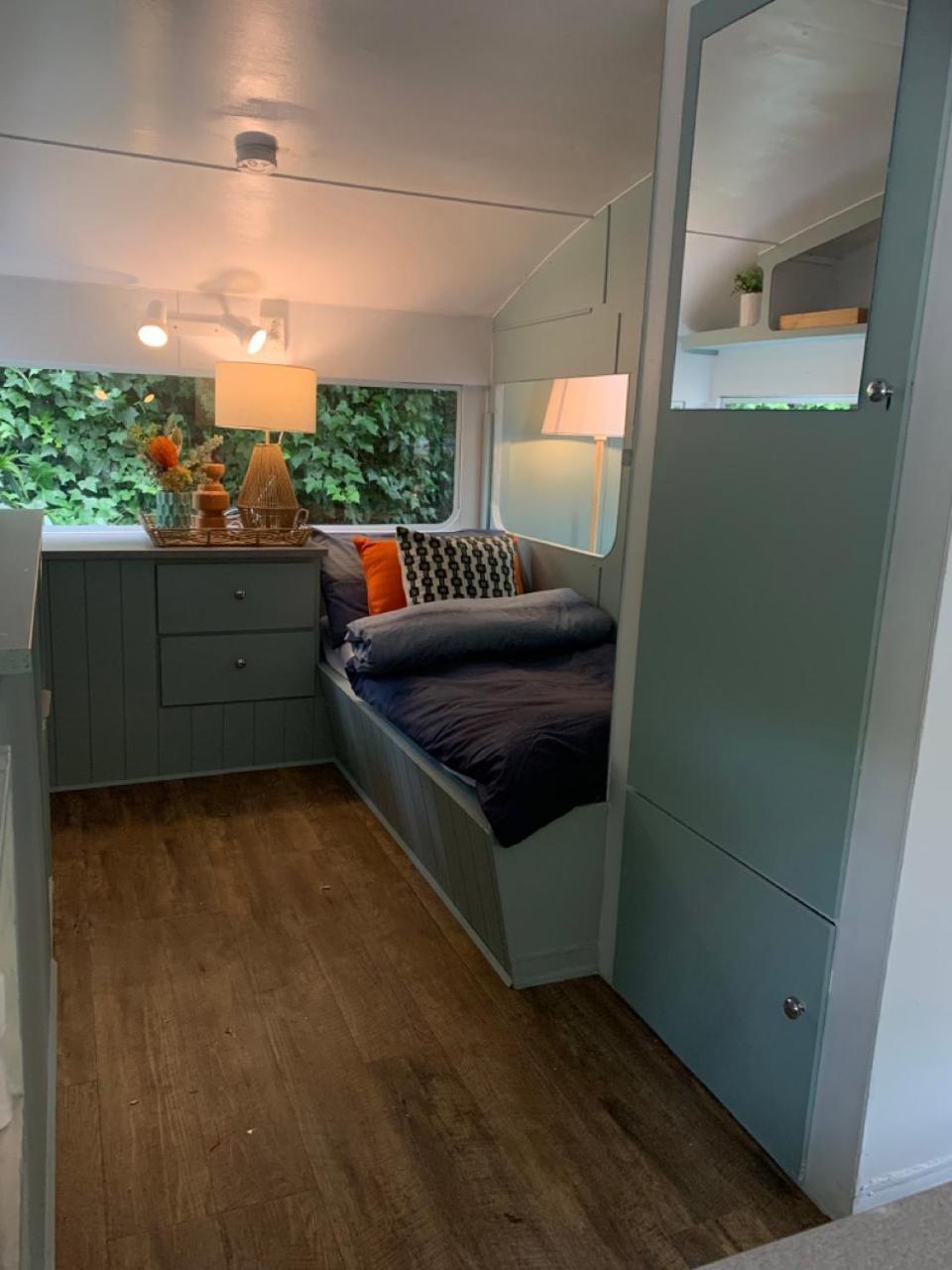 Mornington Peninsula Retro Caravans *