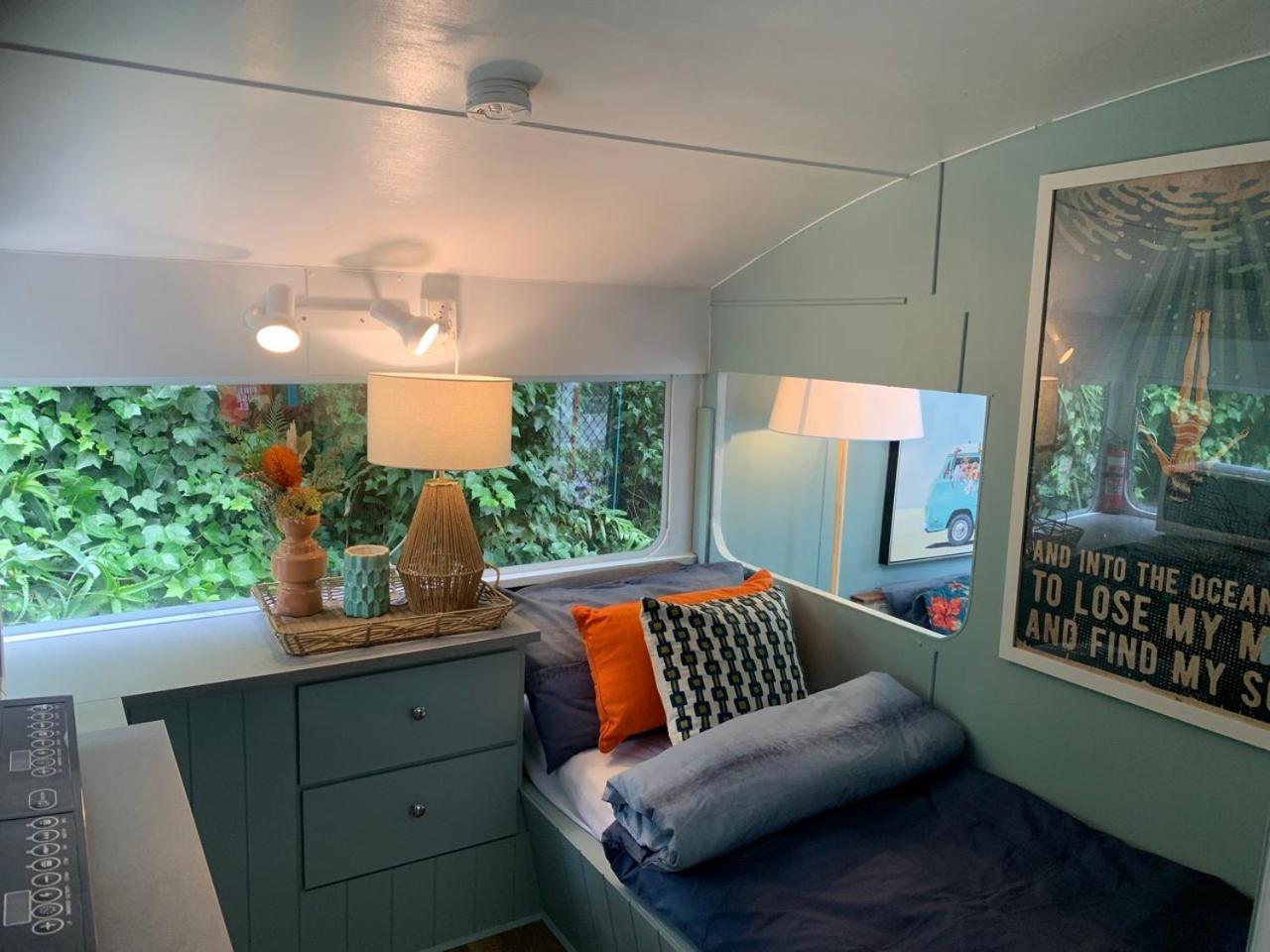 Mornington Peninsula Retro Caravans Holiday park *