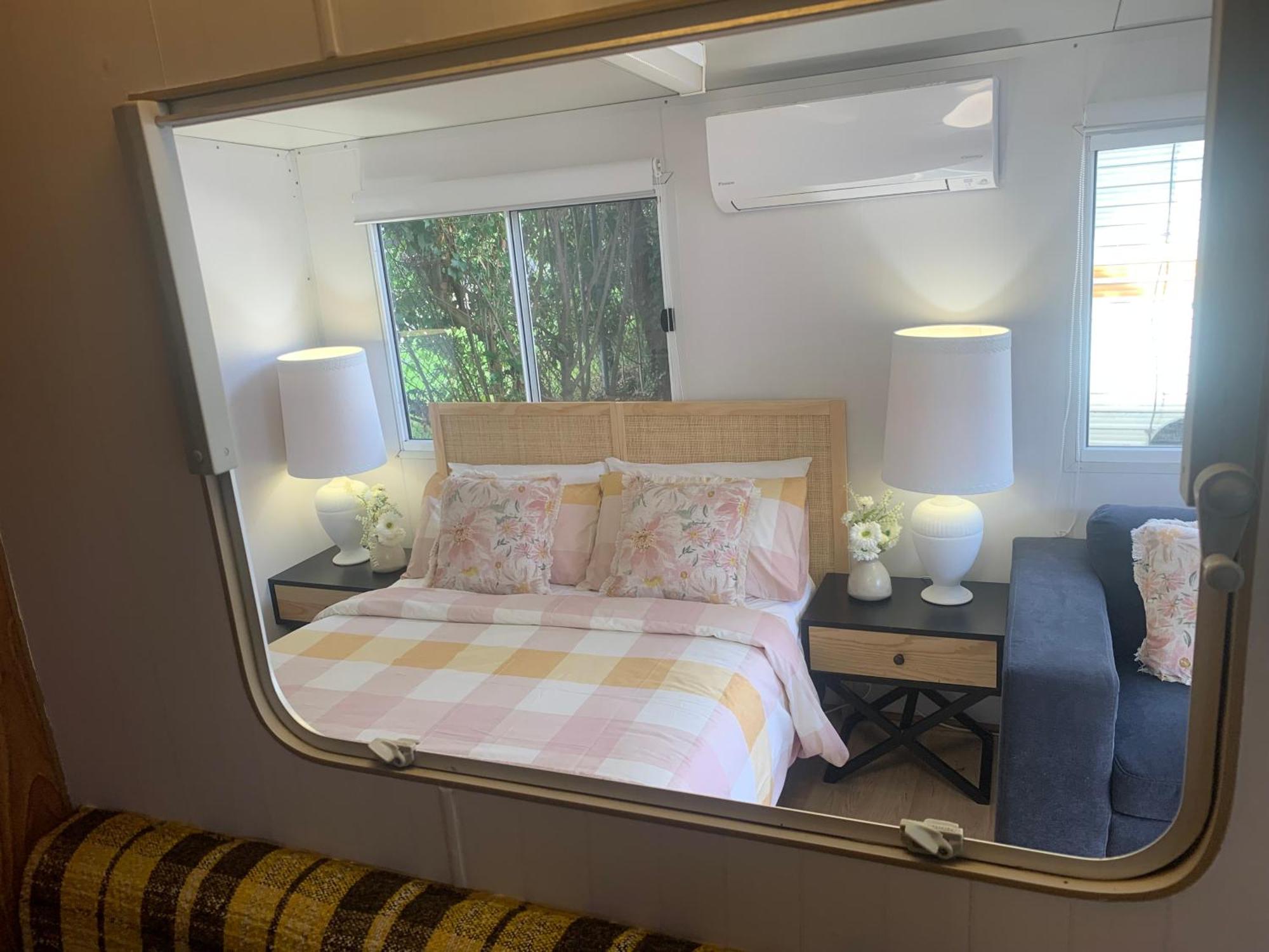 Holiday park Mornington Peninsula Retro Caravans *