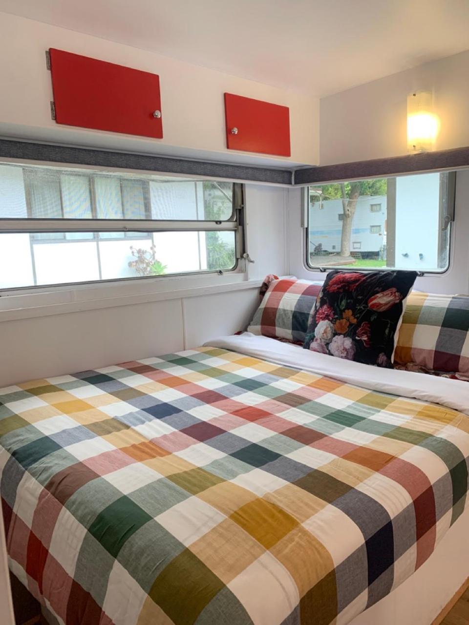 Mornington Peninsula Retro Caravans Holiday park