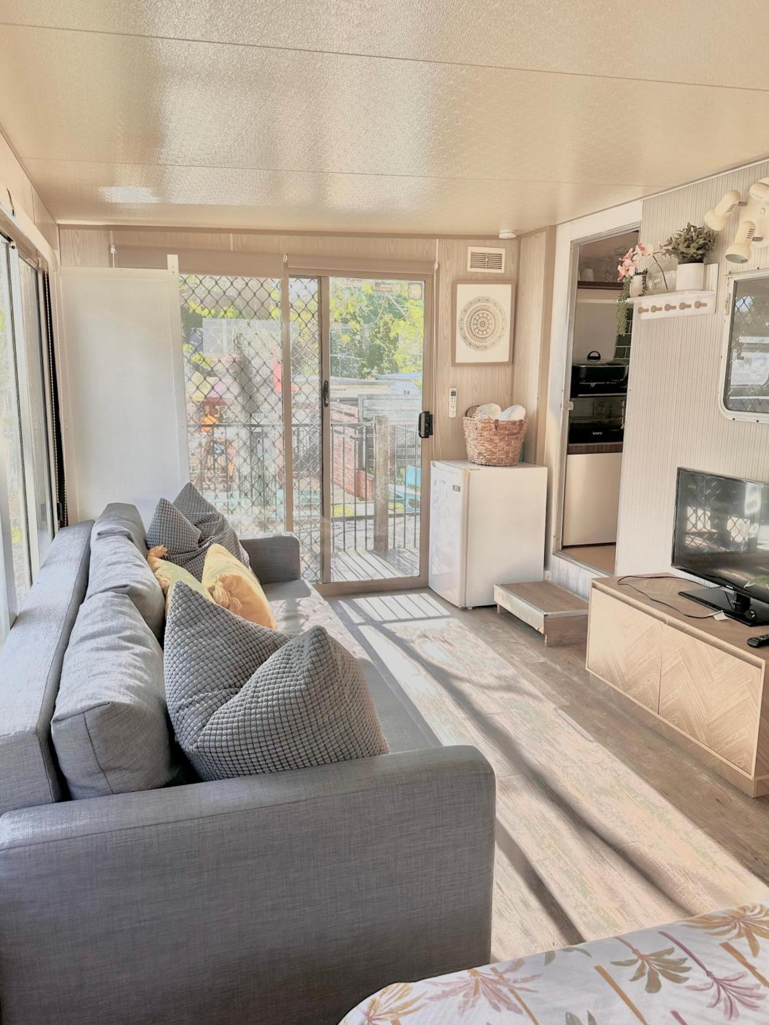 Mornington Peninsula Retro Caravans Holiday park Rye