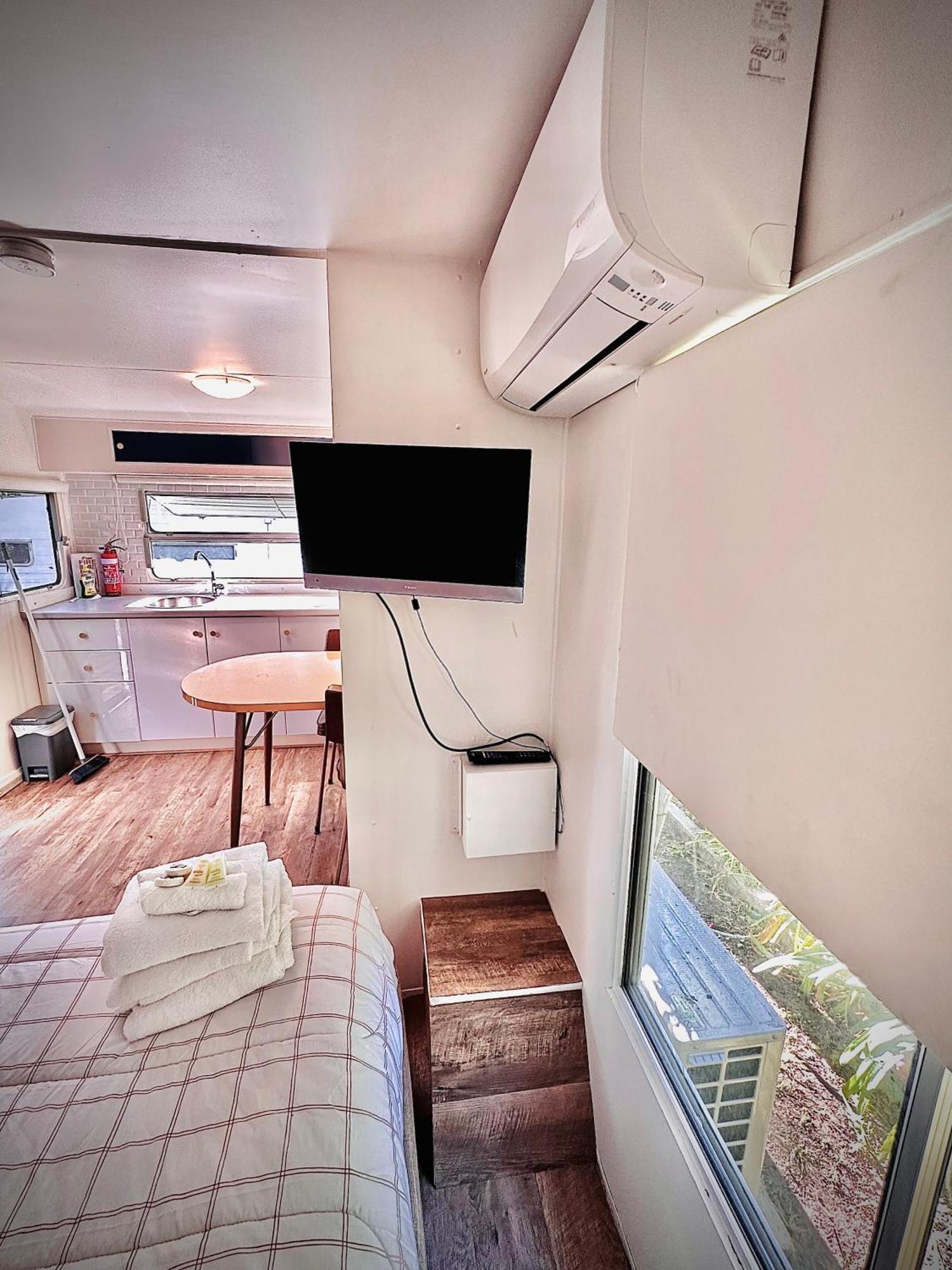 Mornington Peninsula Retro Caravans Holiday park